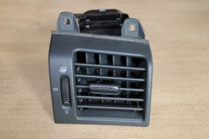 210 830 0654 Ventilation Grill Mercedes Benz E220.