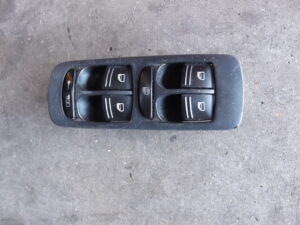 7L5 959 857 A Window switches Control Panel Porsche Cayenne.