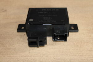 210 820 28 26 Control Unit Mercedes Benz E220