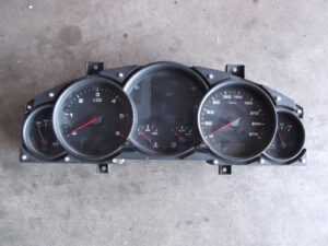 6033 EC 2145 Instrument Cluster Porsche Cayenne.