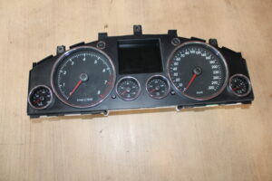 7L6.920.880.A & 0 263 632 001 Instrument Cluster Volkswagen Touareg.