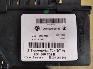 3D1 959 702 E Raammotor Rechts voor VW Phaeton