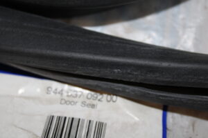 944.537.092.00 Door seal Porsche 924 & Porsche 944