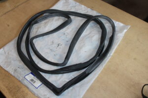 944.537.092.00 Door seal Porsche 924 & Porsche 944