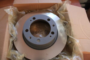 951.351.041.02 Brake Disc Front Porsche 944 S2 & Turbo & Porsche 968.