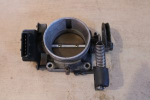 951.110.530R Throttle Body Porsche 944 Turbo