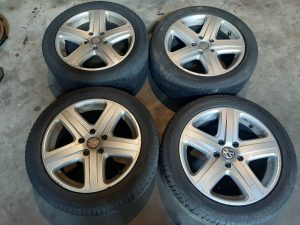 Velgenset 9J x 19 H2 ET 60, 275-45 R 19 VW Touareg