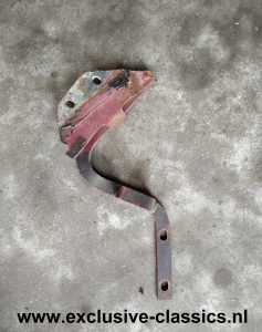 944.511.302.00 Hood hinge / Bonnet Bracket Porsche 924 & Porsche 944