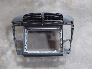 996.552.131.03 Center Dash Air Vent Porsche 911 996