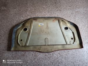 986.551.039.01 Interior carpet engine cover