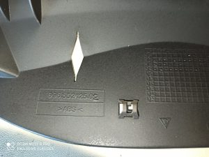 996.552.125.02 Center Console