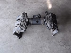 99611001503 & 996.110.115.53 Intake Manifold