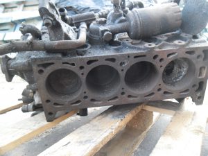 Motorblok - Engine Porsche 924 Turbo. Motorcode 31 01 1452.