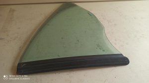 Rear Quarter Glass Left 99754311114.