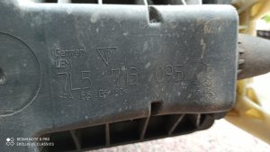 7L5.713.203-7L5.713.095-7L5.713.025.C-7L6.713.265.A